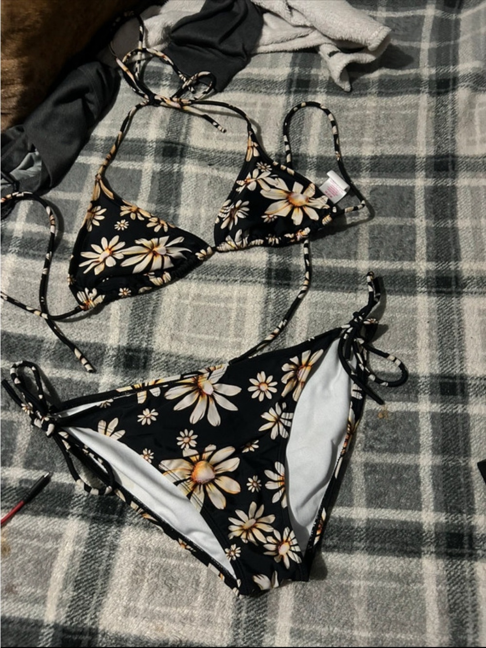Floral Tie-Side Bikini Set - Black with White & Yellow Daisy Print